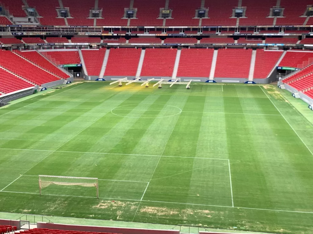 File:Roger Waters no Estádio Mané Garrincha, Brasília, Brasil